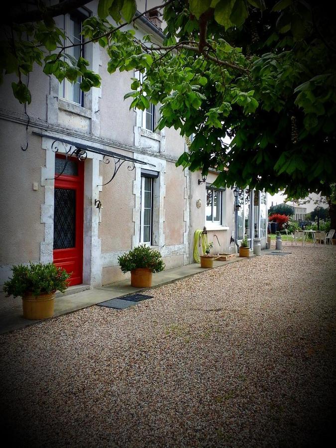 B&B Chez Annie Saint-Martin-de-Gurçon Eksteriør bilde