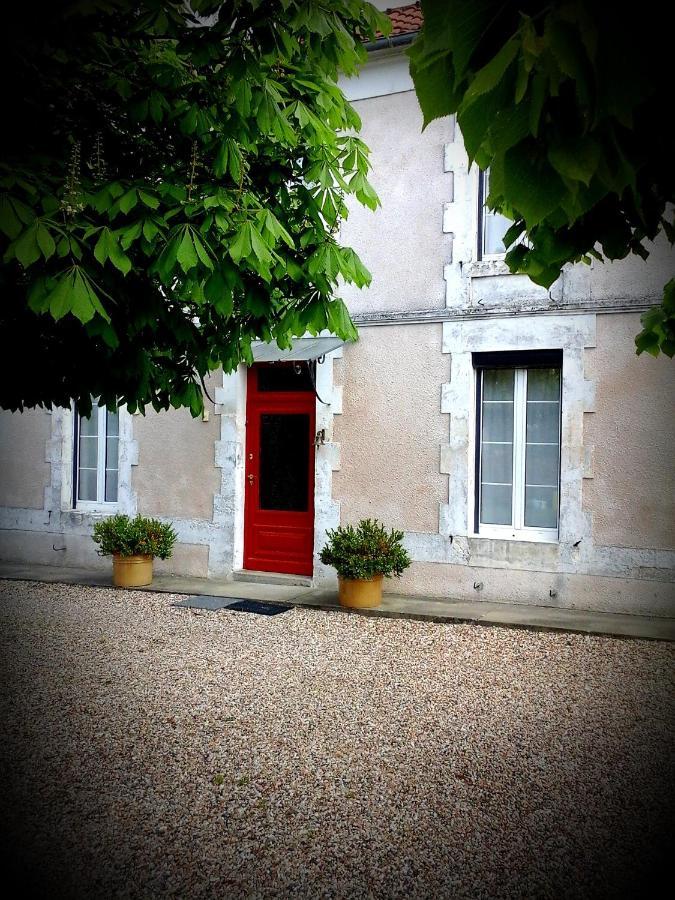 B&B Chez Annie Saint-Martin-de-Gurçon Eksteriør bilde
