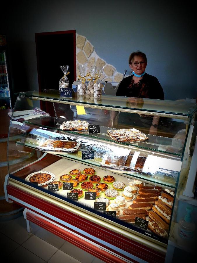 B&B Chez Annie Saint-Martin-de-Gurçon Eksteriør bilde